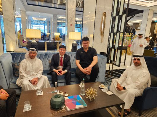 OCA) 총회에 참석한 후세인 알 무살람 OCA 사무총장(사진 왼쪽부터)과 유승민 대한체육회장, 중국의 농구 전설 야오밍, 셰이크 파하드 나세르 쿠웨이트 NOC위원장. 대한체육회 제공