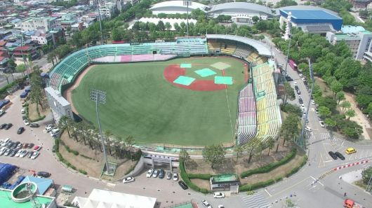 청주야구장. 청주시 제공