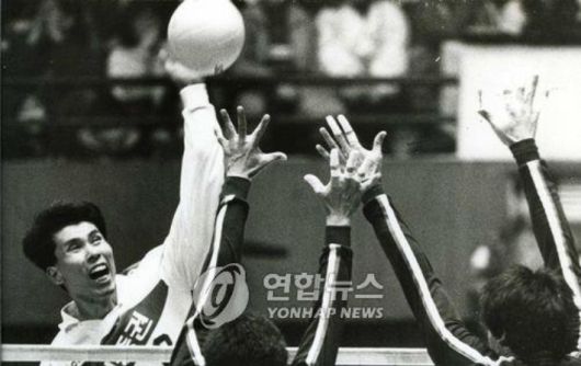 한국 배구 전설 장윤창 전 경기대 교수의 현역 시절 모습. 연합뉴스 자료 사진