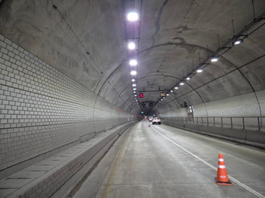 개선 사업이 완료된 제1순환고속도로 덕릉터널 조명 모습. 남양주시 제공