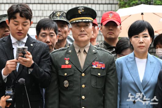 해병대 채모 상병 순직 사건과 관련해 1심에서 무죄를 선고받은 박정훈 전 해병대 수사단장(대령)이 지난 5월 16일 오전 서울 서초구 서울고등법원에서 열린 2심 준비공판에 출석하고 있다. 류영주 기자