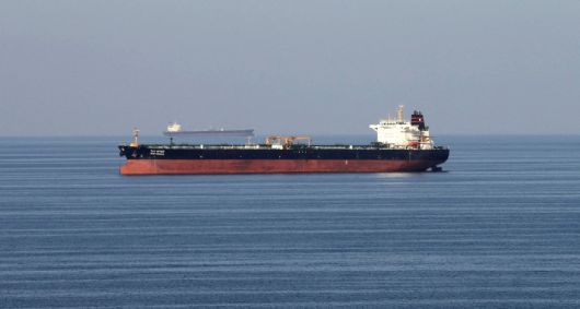 호르무즈 해협 지나는 유조선. 연합뉴스