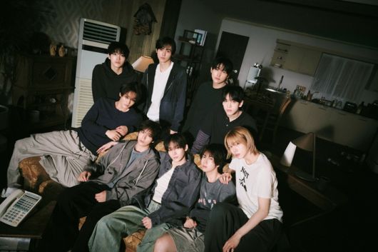 타이틀곡은 '쎗넷고?!'다. 세림과 앨런이 작사에 참여했다. 스타쉽엔터테인먼트 제공