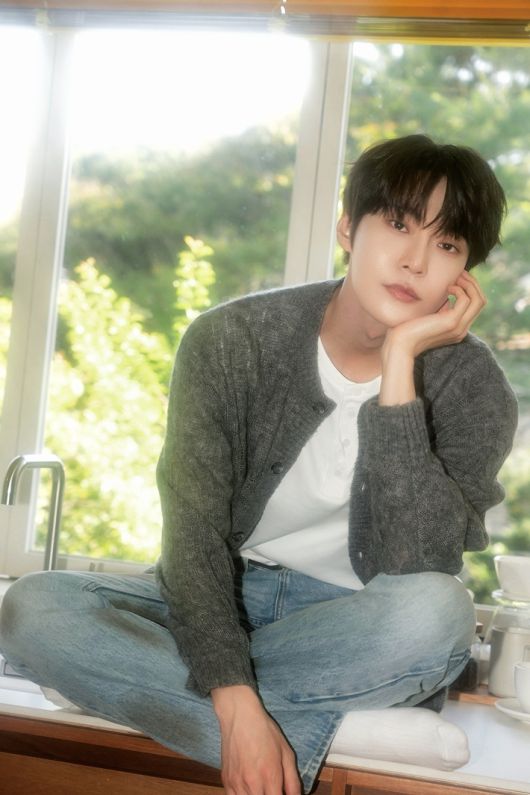 도영은 지난해 '러브썸 페스티벌', 올해 '서울재즈페스티벌'에 출연해 라이브 무대를 펼쳤다. NCT 공식 트위터