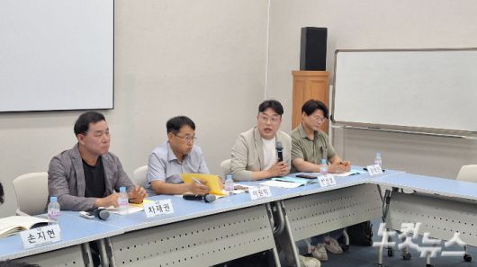 8일 오후 2시 부산시의회 2층 중회의실에서 열린 박형준 시장 시정 3년 평가 토론회에서 발언하고 있는 더불어민주당 반선호 시의원(비례). 강민정 기자