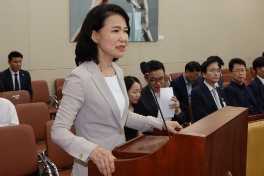 이진숙 방송통신위원장이 7일 국회 과학기술정보방송통신위원회 전체회의에서 '방송3법' 통과에 대한 입장을 밝히고 있다. 연합뉴스