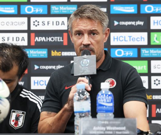 질문에 답하는 홍콩 감독. 연합뉴스