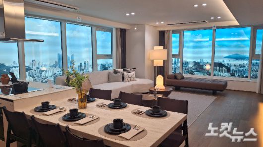 르엘 리버파크 125A 유니트 거실. 강민정 기자