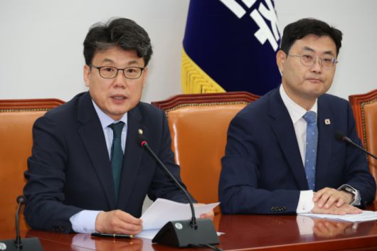 더불어민주당 진성준 정책위의장. 연합뉴스