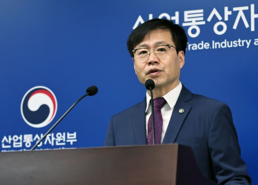 브리핑하는 여한구 통상교섭본부장. 연합뉴스