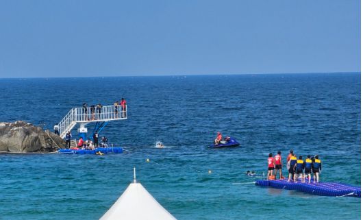 경포 '오리바위 다이빙대'. 강릉시 제공