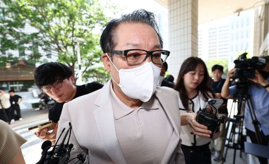 2018년 전국지방선거 공천헌금 의혹 혐의를 받는 '건진법사' 전성배씨. 연합뉴스