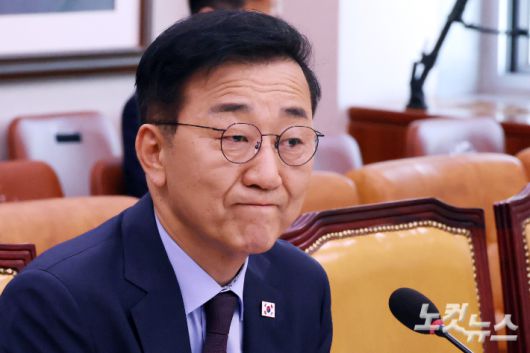 김윤덕 국토교통부 장관 후보자가 29일 서울 여의도 국회 국토교통위원회에서 열린 인사청문회에서 의원 질의를 받고 있다. 윤창원 기자