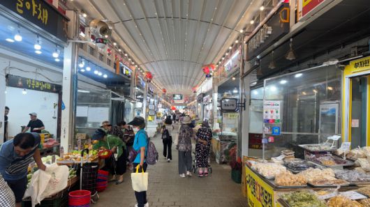 지난 달 30일 오전 이수남성사계시장 풍경. 김다연 인턴기자