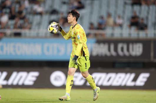 수원 삼성 골키퍼 김민준. 한국프로축구연맹