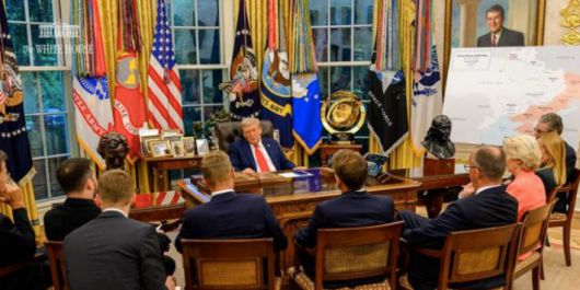백악관이 공개한 도널드 트럼프 미국 대통령과 유럽 정상들 간 비공개 대화 장면 사진. X 캡처