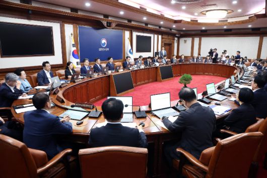 서울 종로구 정부서울청사에서 열린 국무회의. 연합뉴스