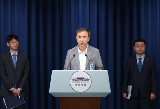 임문영 국가인공지능 전략위원회 부위원장이 8일 용산 대통령실에서 국가인공지능 전략위원회 출범식 관련 브리핑을 하고 있다. 연합뉴스