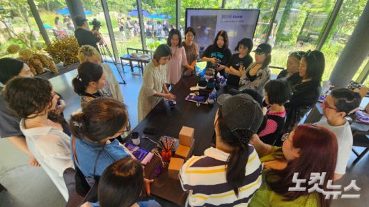 보자기 만들기 수업 모습. 고상현 기자