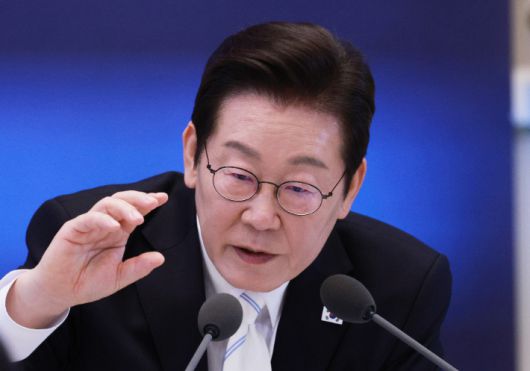 이재명 대통령이 지난 11일 청와대 영빈관에서 열린 취임 100일 기자회견 '회복을 위한 100일, 미래를 위한 성장'에서 발언하는 모습. 연합뉴스