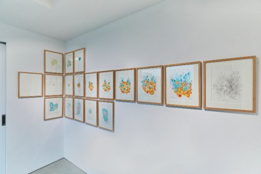 조주현 작가의 작품은 일상에서 느끼는 매일의 감정과 찰나의 미묘한 감각을 그림일기 형식으로 기록해온 드로잉에서 시작한다.  페이토 갤러리 제공