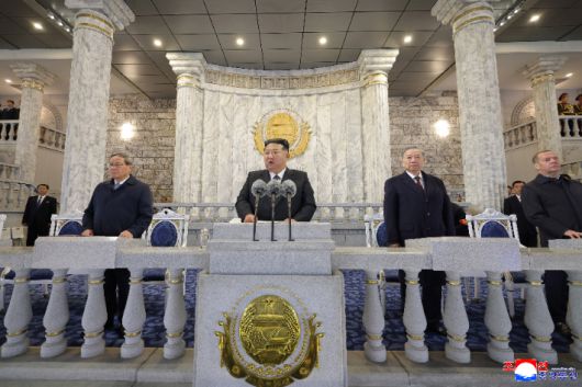 지난 10일 김일성광장에서 노동당 창건 80주년 경축 열병식이 성대히 거행됐다고 조선중앙통신이 11일 보도했다. 연합뉴스