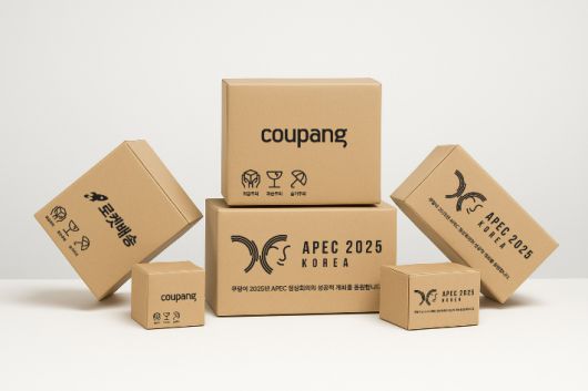 2025 APEC 정상회의 성공 개최 응원 메시지가 새겨진 쿠팡 로켓배송 박스. 쿠팡 제공