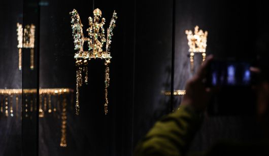 27일 국립경주박물관에서 열린 APEC 정상회의·박물관 개관 80주년 기념 특별전 '신라 금관, 권력과 위신' 언론 공개회. 일반 무료 관람은 APEC 정상회의가 끝나는 11월 2일부터 12월 14일까지. 연합뉴스