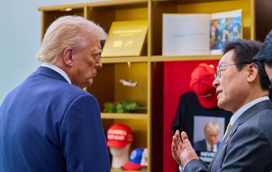 이재명 대통령(오른쪽)과 도널드 트럼프 미국 대통령. 연합뉴스