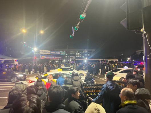 윤석열 전 대통령이 비상계엄령을 선포한 지난해 12월 3일 밤, 이은재 전도사는 국회 인근 영등포산업선교회에서 모임을 갖던 중 계엄 소식을 듣고 곧장 국회 앞으로 향했다. 이은재 전도사 제공