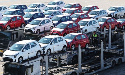 1일 경기도 평택항에 수출용 자동차가 세워져 있는 모습. 연합뉴스