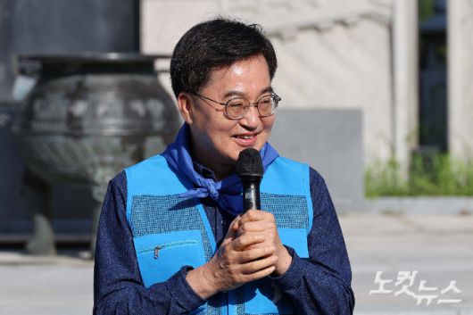 김동연 경기도지사가 28일 경기 파주시 임진각 망배단에서 열린 2025 통일걷기 출정식에서 축사를 하고 있다. 파주=박종민 기자