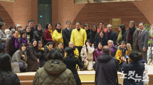 신앙과직제협의히는 이번 음악회에 4·16 세월호 참사 가족, 이태원 참사 유족, 무안공항 제주항공 참사 유족 등을 초청해성탄은 단지 기쁨의 절기가 아니라, 아픔을 끌어안는 사랑의 시간임을 재확인했다.