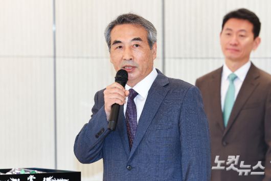 윤석열 전 대통령 부인 김건희 씨와 관련한 각종 의혹 사건을 수사하는 민중기 특별검사. 박종민 기자