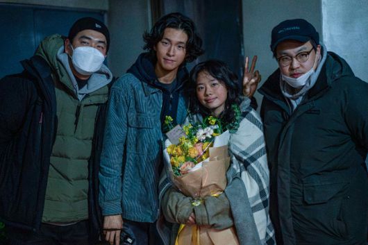 이재인은 최근 넷플릭스 시리즈 '자백의 대가'에도 출연했다. 그는 "제가 잘 할 수 있는 부분이 있어서 눈빛 연기를 발사하고 갔다"며 "모은만 되면 김고은 배우님이 확 달라져서 정말 무서웠다"고 떠올렸다. 웨이브 제공