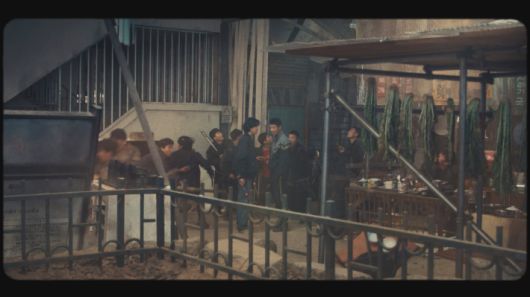 배우 이재인은 공들인 장면으로 극 중 김태진을 설득하는 신을 꼽았다. 그는 "태진과 대화를 하며 무리를 설득하는 장면들이 많은데 설명적인 대사를 재미있게 전달하기 쉽지 않아서 어떻게 살릴지 고민이 많았다"고 밝혔다. 웨이브 제공