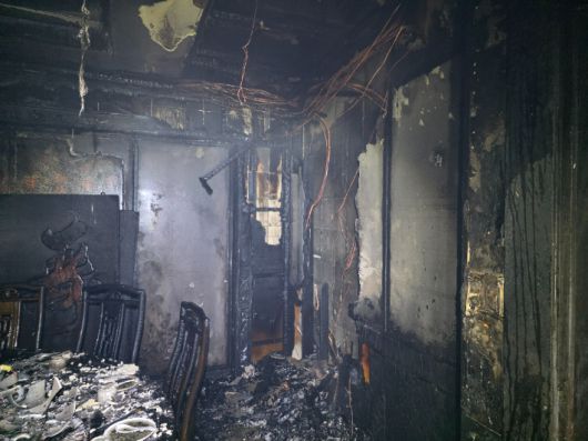 13일 오후 5시쯤 부산 동래구의 한 식당에서 불이 나 700만 원 상당의 재산피해가 발생했다. 부산소방재난본부 제공