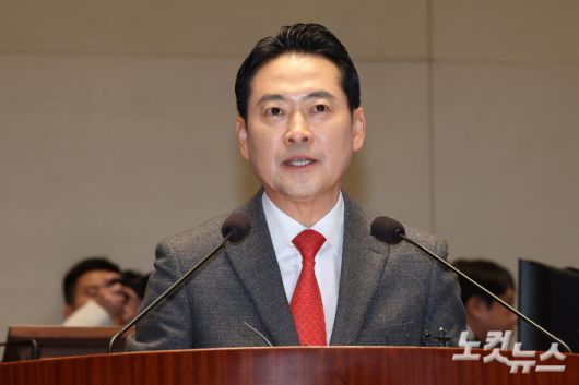 13일 서울 여의도 국회에서 열린 국민의힘 국회의원-당협위원장 연석회의 및 의원총회에서 장동혁 대표가 발언을 하고 있다. 윤창원 기자