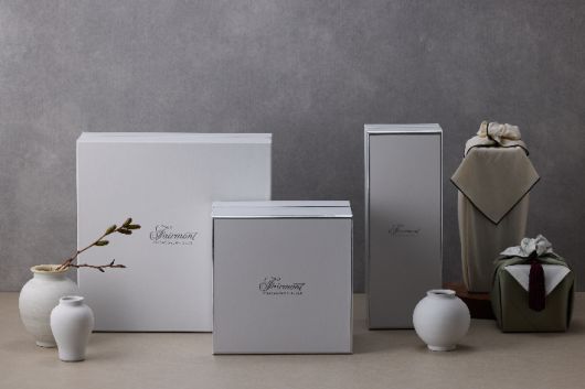 페어몬트 앰배서더 서울 상품권 등 설 선물 세트. 페어몬트 앰배서더 서울 제공