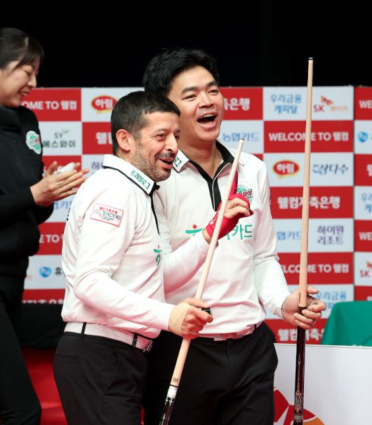 하나카드 외인 듀오 초클루(왼쪽)-응우옌. PBA