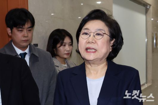 이혜훈 기획예산처 장관 후보자가 19일 서울 여의도 국회에서 입장을 밝히고 있다. 윤창원 기자