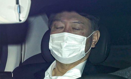 윤석열 검찰총장이 31일 서울 서초구 대검찰청으로 출근하고 있다. 연합뉴스