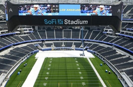 BTS의 미국 LA 콘서트가 열리는 소파이 스타디움 전경. 원래는 아메리칸풋볼 경기장으로 쓰인다. 소파이 스타디음 트위터 캡처