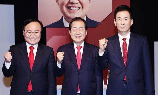 (왼쪽부터) 김재원 전 최고위원, 홍준표 의원, 유영하 변호사. 연합뉴스