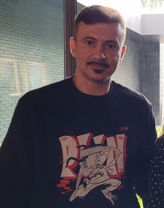 아드리안 게니 작가