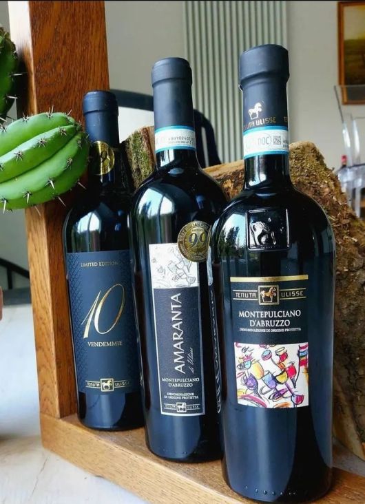 테누타 울리쎄 몬테풀치아노 와인. 인스타그램