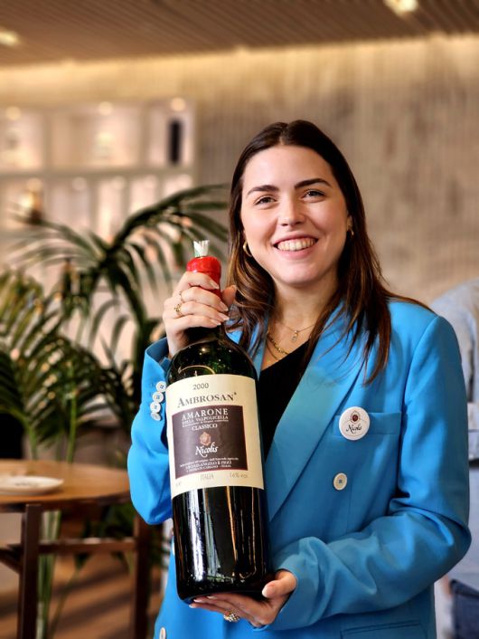 소피아 니콜리스.