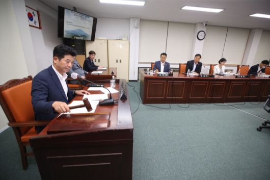 19일 열린 제주도의회 윤리특별위원회 회의. 제주도의회 제공