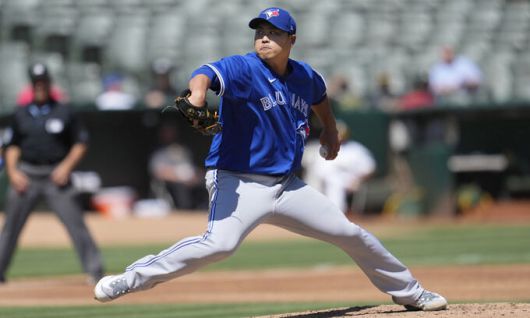 6일(현지시간) 미국 메이저리그 토론토 블루제이스의 투수 류현진이 투구하고 있다. AFP연합뉴스. AP연합뉴스