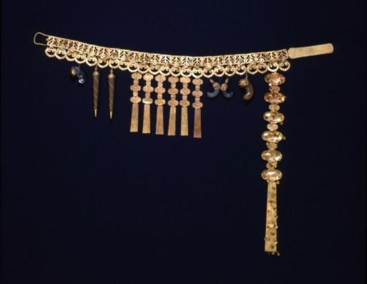 신라시대 고분인 경주 금령총에서 출토된 금제 허리띠. 문화재청 제공